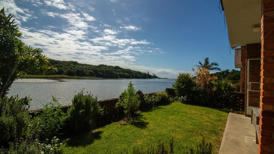 2 Bedroom Property for Sale in Bonza Bay Eastern Cape